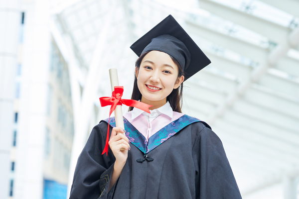 Alevel课程体系下中国学生进入国外大学的有效途径