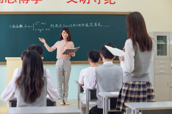 中国学生选择A-level课程有哪些优势？