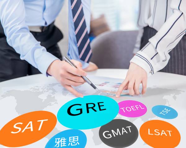 高考后留学新途径：托福+SAT