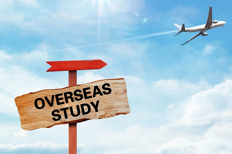 考研失败转向出国留学，今年9月入学还来得及吗？